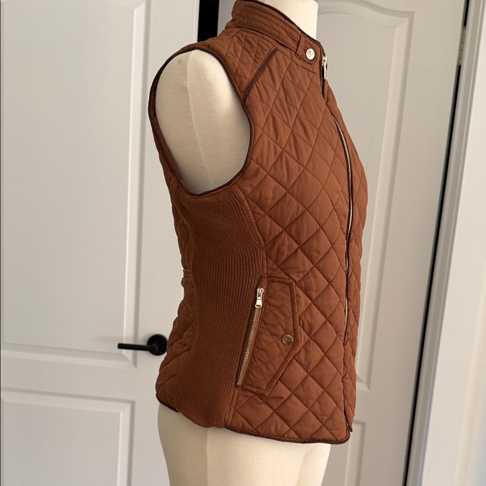 Abella Quilted Carmel Brown Equestrian Look Vest - Picture 4 of 9